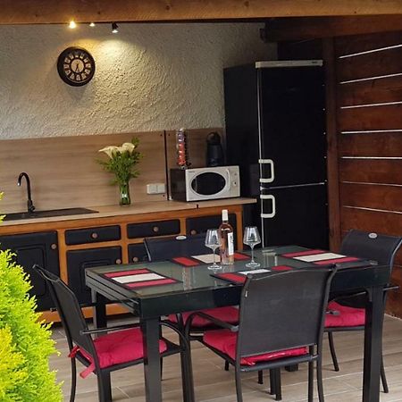 Villa T3 A 10' De Cassis - Piscine Privee Et Cuisine D'Ete Exterieure Carnoux-en-Provence Екстериор снимка