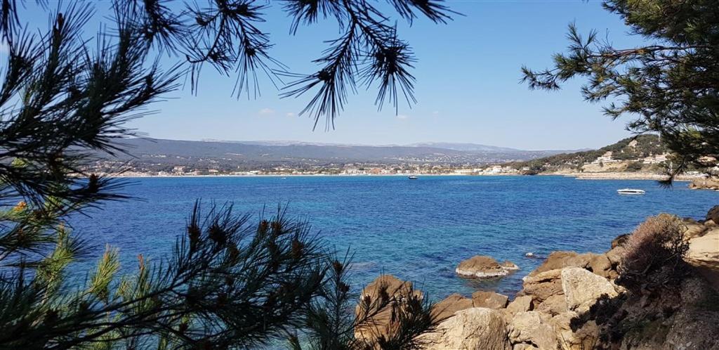 Villa T3 A 10' De Cassis - Piscine Privee Et Cuisine D'Ete Exterieure Carnoux-en-Provence Екстериор снимка