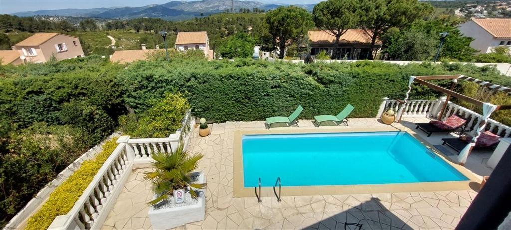 Villa T3 A 10' De Cassis - Piscine Privee Et Cuisine D'Ete Exterieure Carnoux-en-Provence Екстериор снимка